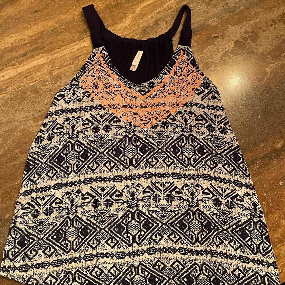 Pretty free-flowing summer tank top